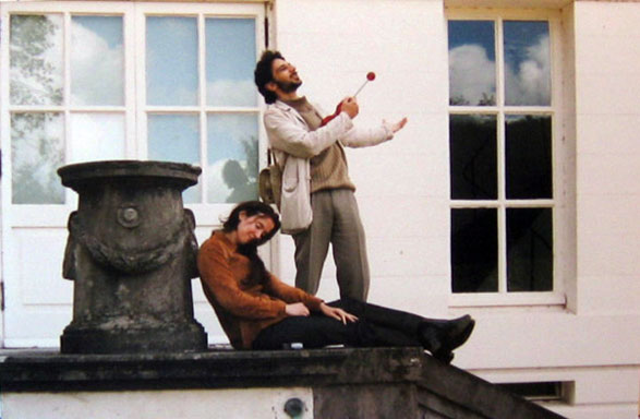 Les acteurs du GHAMU dans Corésus et Callirhoé, sur la scène extérieure du château de Seneffe, voyage en Belgique, 2003 (cl. X) Les acteurs du GHAMU dans Corésus et Callirhoé, sur la scène extérieure du château de Seneffe, voyage en Belgique, 2003 (cl. X)