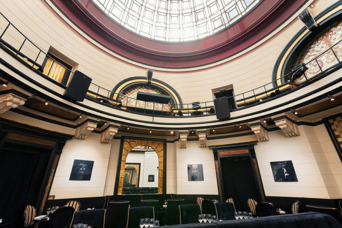 le_dome_du_marais_la_salle_du_dome